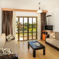 club aqua plaza hotel