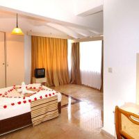 club aqua plaza hotel