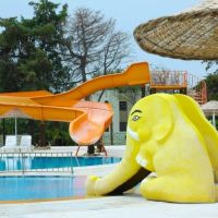 the holiday resort hotel