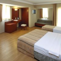 julian club hotel