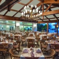 akka claros hotel