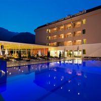 CASTLE PARK HOTEL