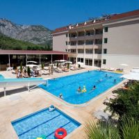 CASTLE PARK HOTEL
