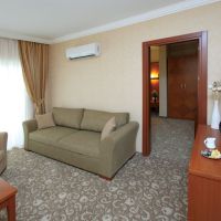 julian club hotel