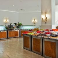 akka claros hotel