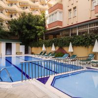 kleopatra beach hotel