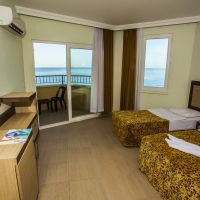 kleopatra beach hotel