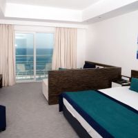aria claros beach & spa resort