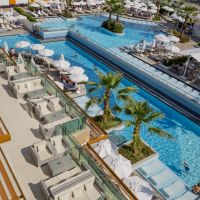 side sungate resort