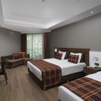 side sungate resort