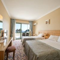 q aventura park hotel