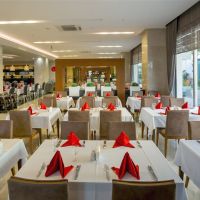 side sungate resort