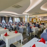 side sungate resort