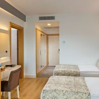 side glamour resort & spa