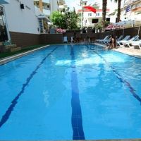 kleopatra blue hawaii hotel
