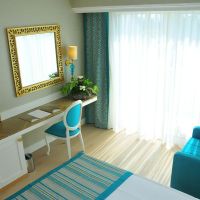 Karmir Resort & Spa