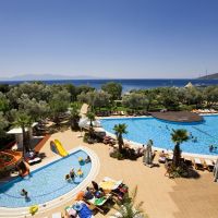 latanya park resort