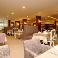 Insula Resort & Spa