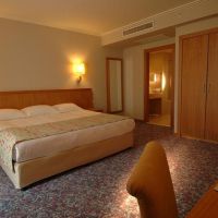 miracle resort hotel