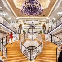 royal taj mahal hotel