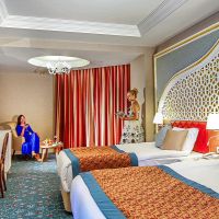 royal taj mahal hotel