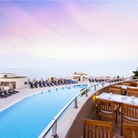 melas resort