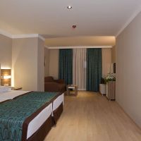 riviera hotel & spa