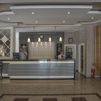 riviera hotel & spa