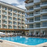 riviera hotel & spa