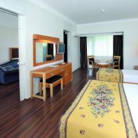 LA MER HOTEL