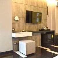 tsix 5 hotel