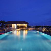 intimate hotel