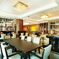 intimate hotel