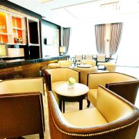 intimate hotel