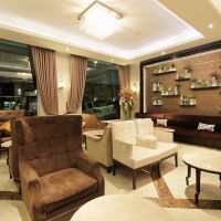 intimate hotel
