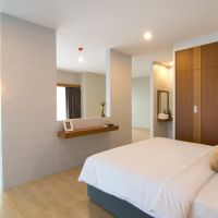 v8 seaview jomtien