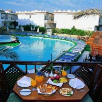 cleopatra tsokkos hotel