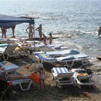 club enjoy beach