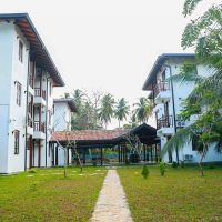 lagoon boutique hotel