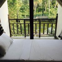 lagoon boutique hotel