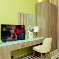 royal view hotel