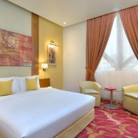 city seasons towers dubai - burjuman mall