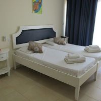 royal blue hotel & spa