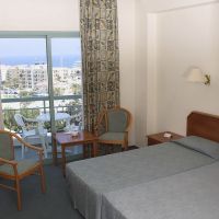 artemis hotel apartments