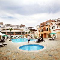 oracle exclusive resort