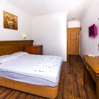 honeymoon beach hotel