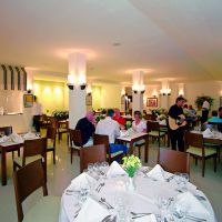 febeach hotel