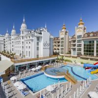 side royal palace hotel & spa