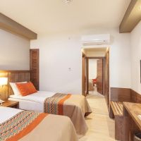 side royal palace hotel & spa