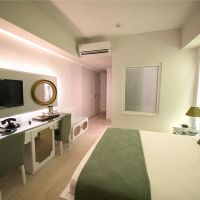 montebello deluxe hotel